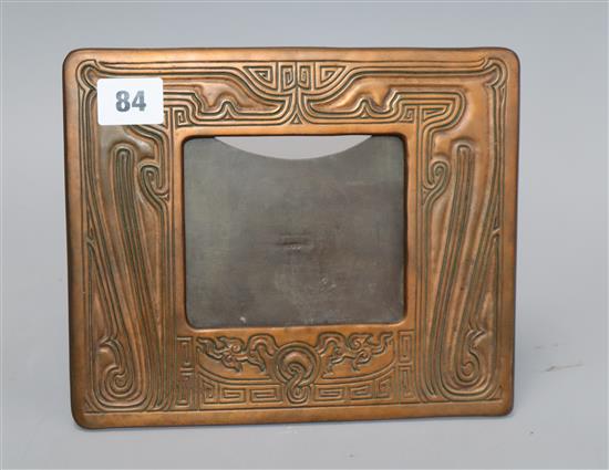 A Tiffany bronze easel frame 18 x 22cm